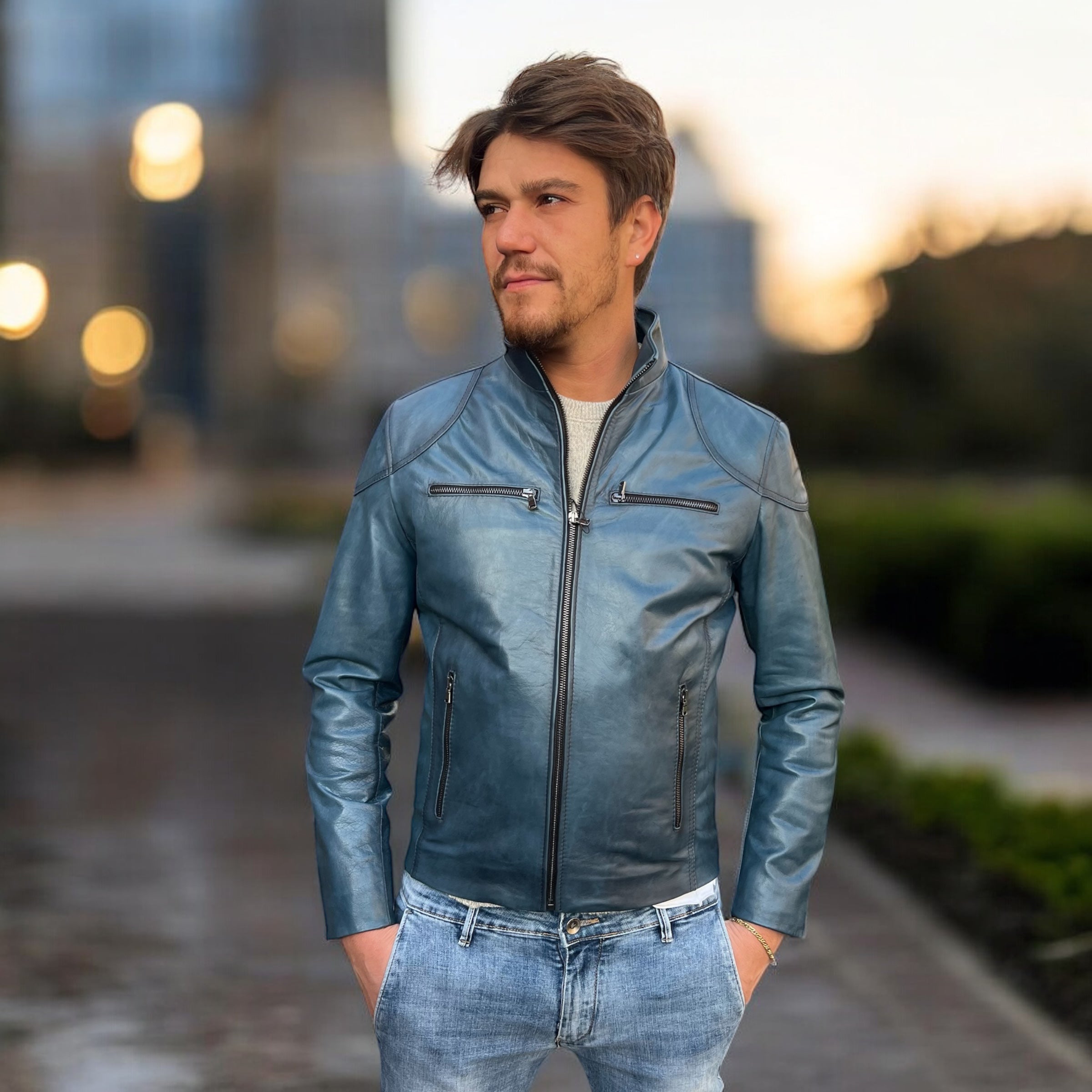 BIKER IN BLU